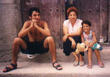 Havana family (Photo, 73k)