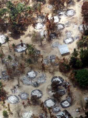 Timor: Scorched Earth, 1999 (photo, 27k)